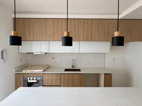 TRIPLEX DE CATEGORIA A ESTRENAR 5 AMBIENTES A METROS DE AVENIDA MAIPU- FLORIDA