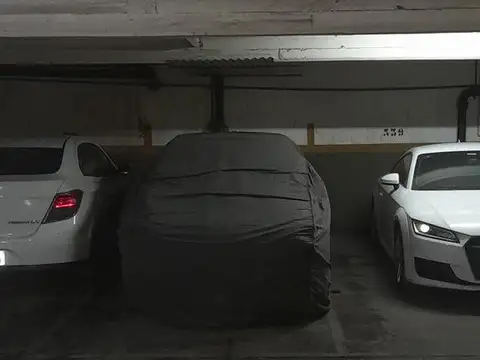 Cochera en venta - 12Mts2 - Flores