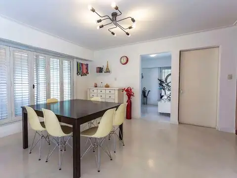 Casa 5 ambientes Lomas de Zamora
