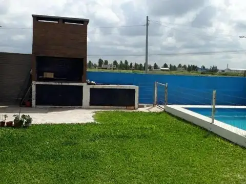 VENTA  CASA  ROLDAN- RIERRA DE SUEÑOS 3- HERMOSA CON PILETA