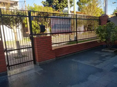 Depto Tipo Casa en Venta en Chilavert, USD 75.000