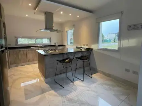 Casa en Venta al Este