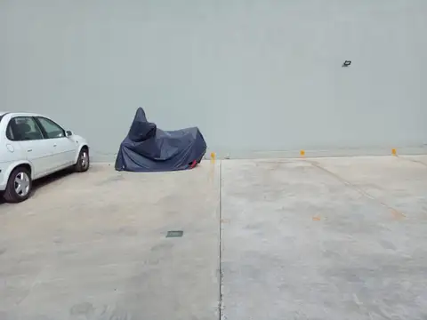 Cochera en Venta Cubierta