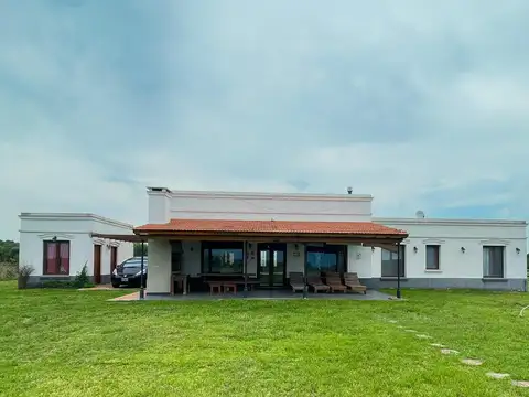 Casa en alquiler en Haras El Malacate, Exaltación de la Cruz - 4 Ambientes