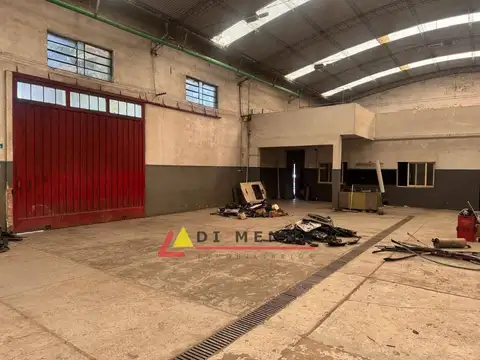 Alquiler galpon Caseros 700 m2 Tejedor y Oliveira