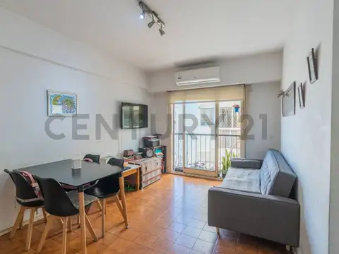 Av. San Juan 3600, Piso 0