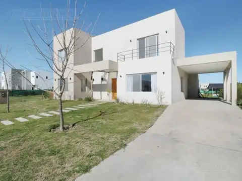 Casa en Venta en Santa Isabel, USD 205.000