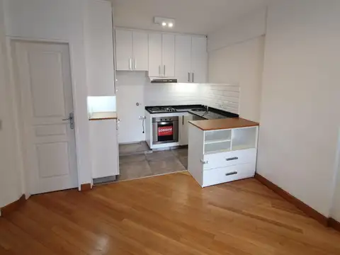 SEMIPISO 3 AMB - FTE - 2 BAÑOS - BALCON CORRIDO