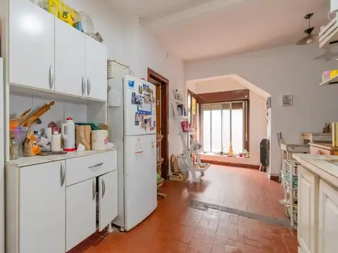 PH en venta 4 amb con patio planta baja Carapachay