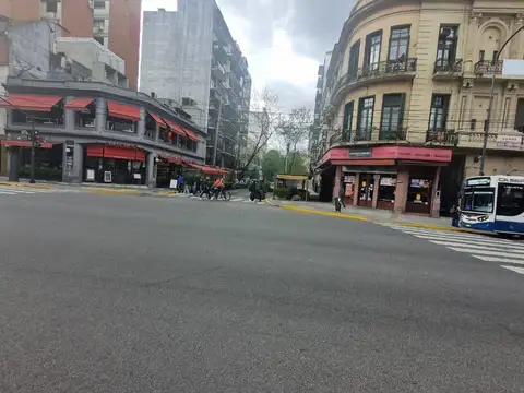 Local en Venta en Almagro Sur, USD 590.000