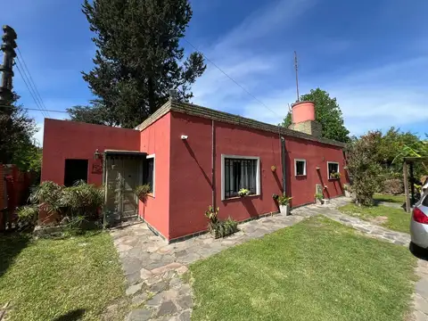 Casa 4 ambientes con 1 baño