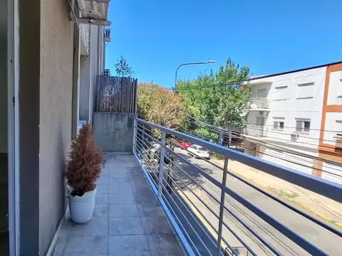 Depto Tipo Casa en Alquiler de 3 dormitorios