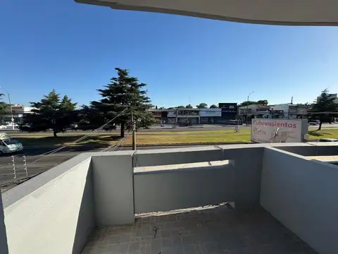 VENTA APARTAMENTO 1 DORMITORIO Y BALCÓN MALVIN