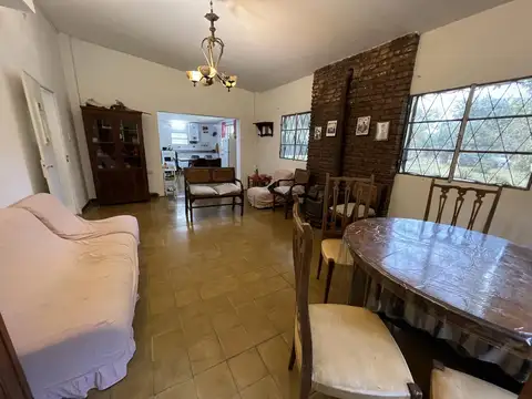 Casa 3 ambientes con 1 baño