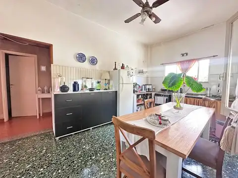 CASA EN LOTE PROPIO DE 3 AMBIENTES CON VIVIENDA A TERMINAR AL FONDO