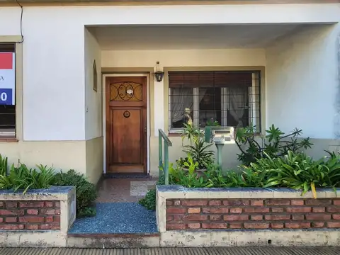 Casa en Venta en Martinez, USD 189.900