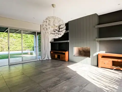 Casa 4 ambientes con 3 baños