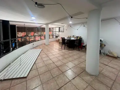 VENTA - Local comercial con cochera. Centro, Rosario.