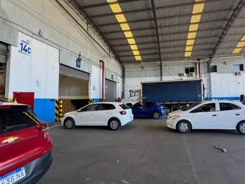 Depósito  1.400 M2 Hurlingham - San Martín - Parque Cerrado