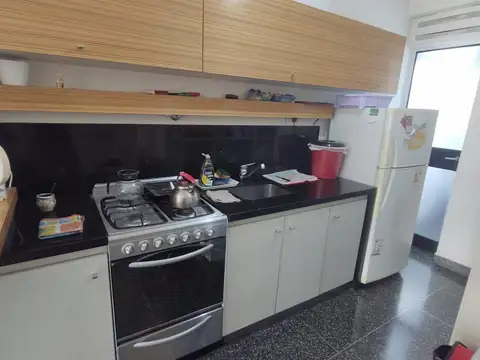 18 De Diciembre 2000, Piso 6