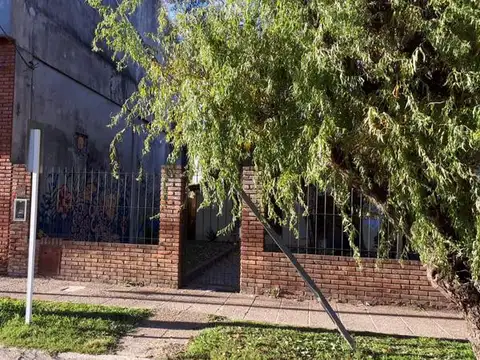 Casa 6 ambientes con 3 baños