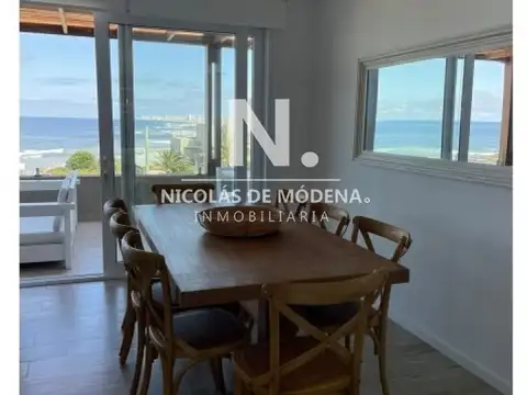 Venta Apartamento 4 dormitorios en La Barra con vista al mar