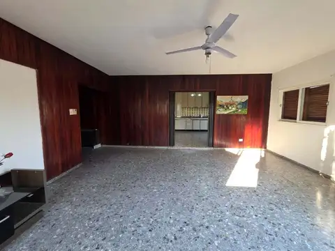 Depto Tipo Casa en Alquiler de 2 dormitorios