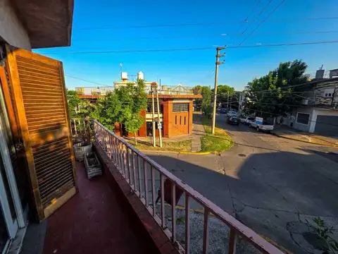 Depto Tipo Casa en Alquiler de 3 ambientes