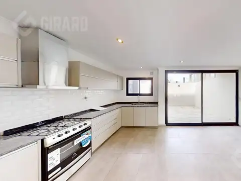 Depto Tipo Casa en Venta de 5 ambientes