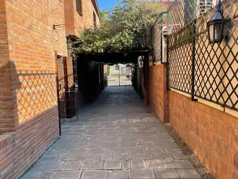 Casa en Venta en Lomas De Zamora, USD 240.000