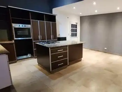 Casa en Venta al Oeste