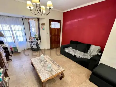 Casa en Venta en Parque Chacabuco, USD 199.000