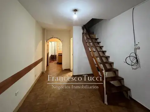 Depto Tipo Casa en Venta con 1 cocheras