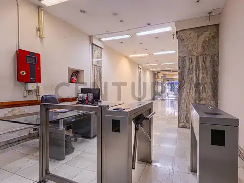 Oficina 10 ambientes con 10 baños