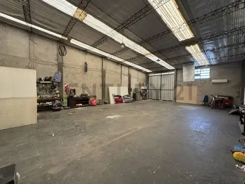 Galpon en Venta 52  mts Fondo