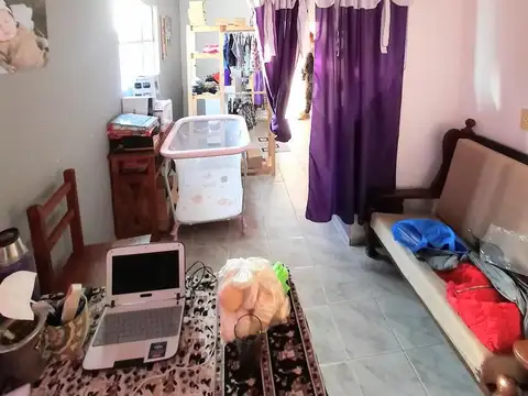 Casa 3 ambientes con 1 baño