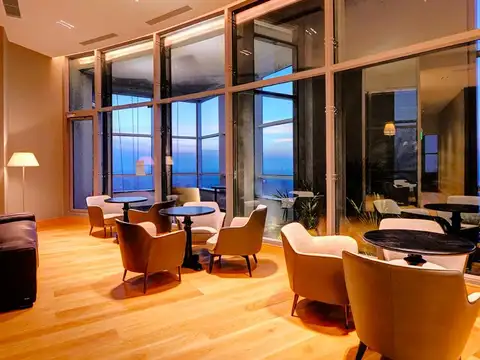 Blvd. Azucena Villaflor  al 500 Alvear Tower