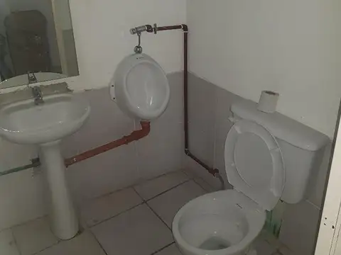 Local en Alquiler 80 años