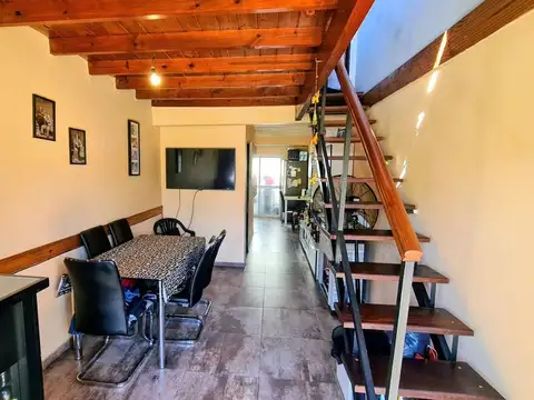 VENTA DUPLEX 3 AMB COCHERA CASTELAR NORTE