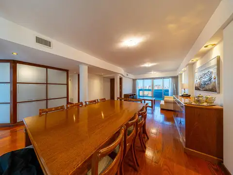 Piso Exclusivo 4 Dormitorios Con Cochera Excelente Ubicacion