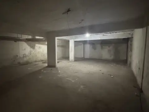 Local en subsuelo, apto deposito.