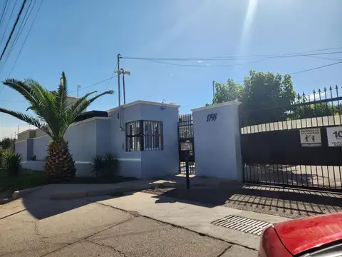 Calle Tapón Moyano 1700