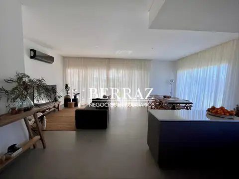 Casa en Venta en Pilar Del Este, USD 189.000