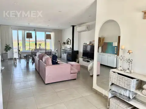 Casa en Venta en El Naudir, USD 240.000