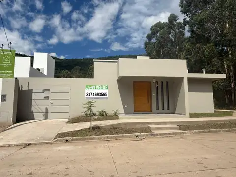 Casa en venta a estrenar Barrio Universidad Católica, Los Profesionales