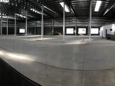 Galpón en  Acceso Sur