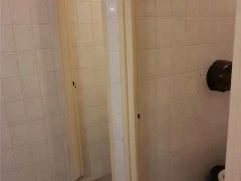 PERON 900, Piso P.B.