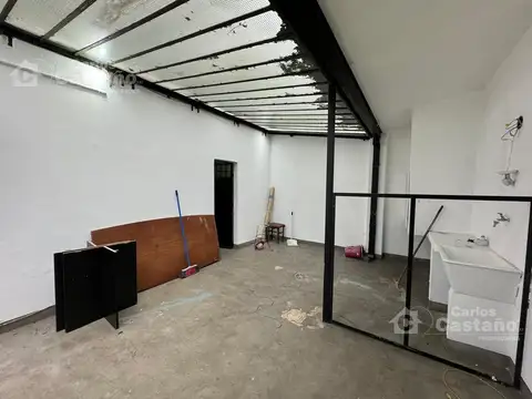 Impecable Galpon/Deposito de 200m2 en Venta