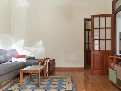 VENTA- Casa en Chacabuco al 2200