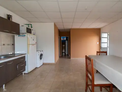 Casa 3 ambientes con 1 baño